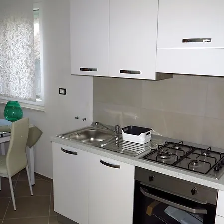 Rotiroti Apartament *
