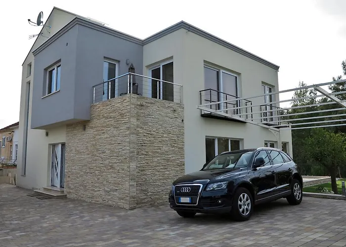 דירה Rotiroti זאדאר