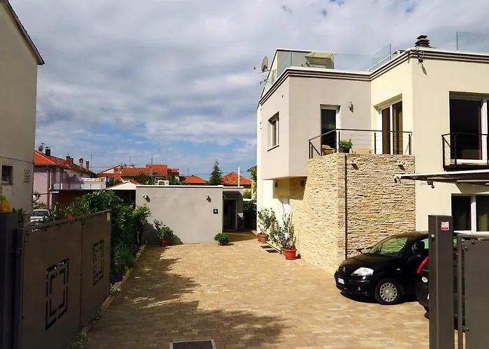 דירה Rotiroti זאדאר