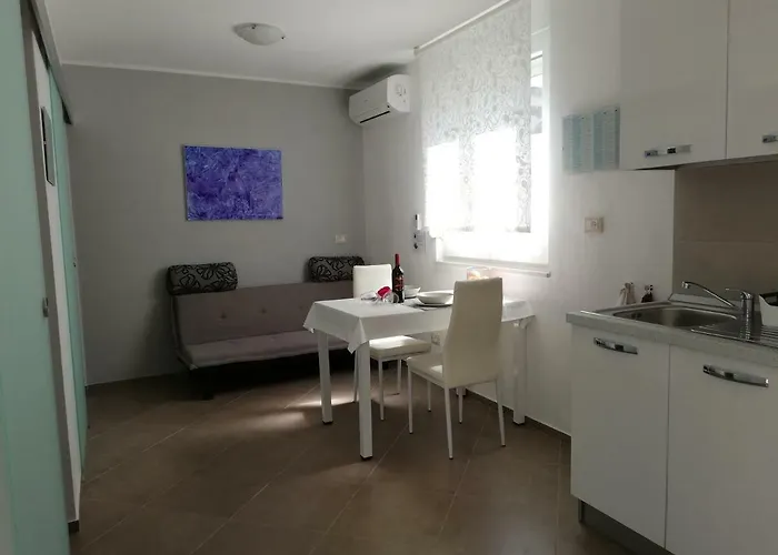 דירה Rotiroti זאדאר