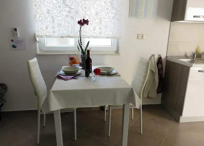 Rotiroti דירה זאדאר